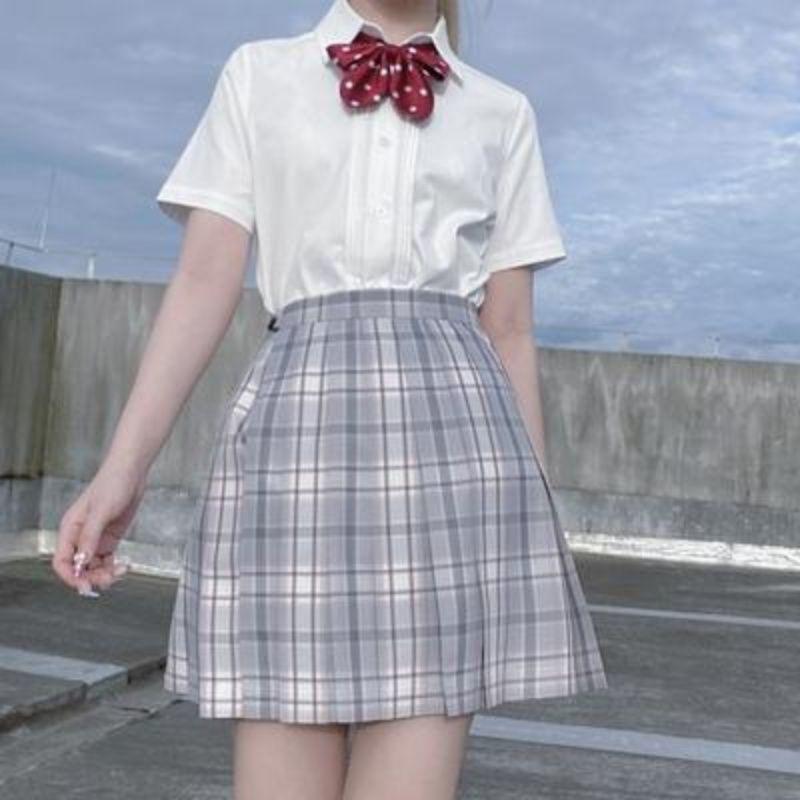 

Белая рубашка с коротким рукавом, квадратным вырезом и плиссировкой - Оригинальный, универсальный топ в стиле школьной формы JK L