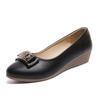 Damen klassische spitze Zehenpartie weiches Lackleder Slipper Keilabsatz Schuhe Dame Mode Beige Büro Karriere Schuhe ab483