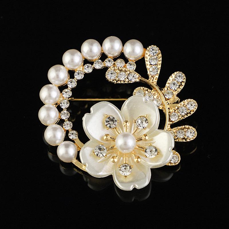 Koreańska Moda Broszka Kwiat z Cyrkoniami i Perłą - Wszechstronna Retro Przypinka na Płaszcze
