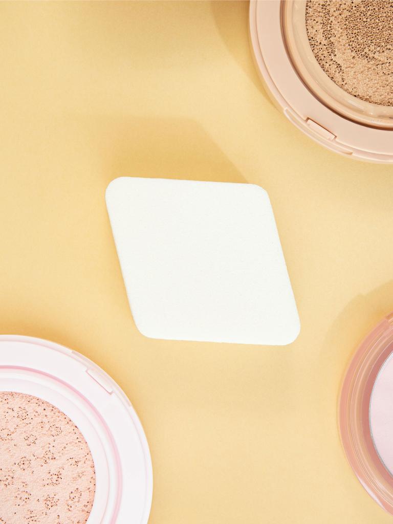 Olive Deco Large Diamond Makeup Puffs (4-Count)