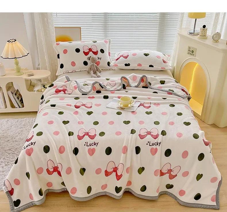 New Milk Fiber Printed Blanket 300G Cloud Mink Velvet Cover Blanket