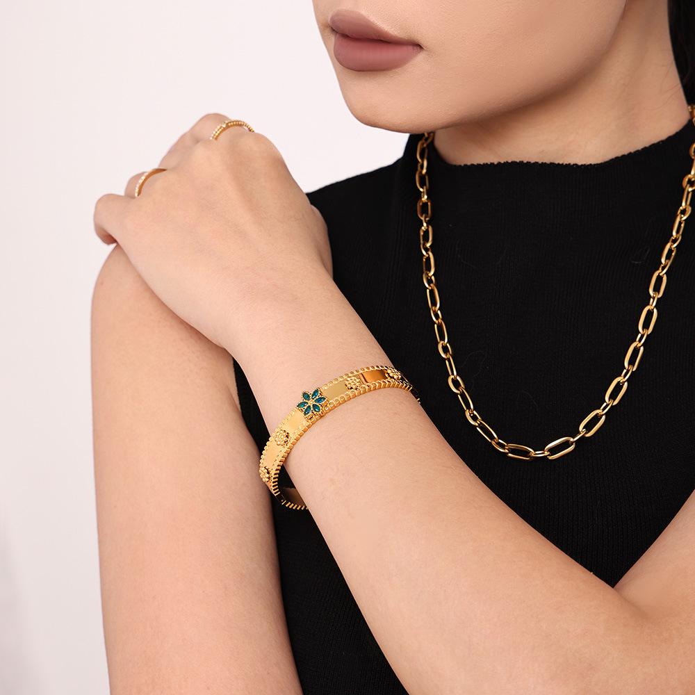 18K Gold-Plated Zircon Snowflake Ferris Wheel Bracelet