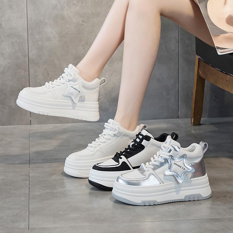 Color Matching 32 Inner Height Increase White Shoes Women's 2025 New Spring and Autumn Thick-soled Versatile Black and White Star Waterproof Table Cas