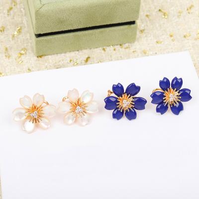 Neue heiße Marke Vintage Blume Ohrring für Frauen Luxus Schmuck Designer Ohrhänger Mode Dame Party Galvanisiert Clip Ohrringe