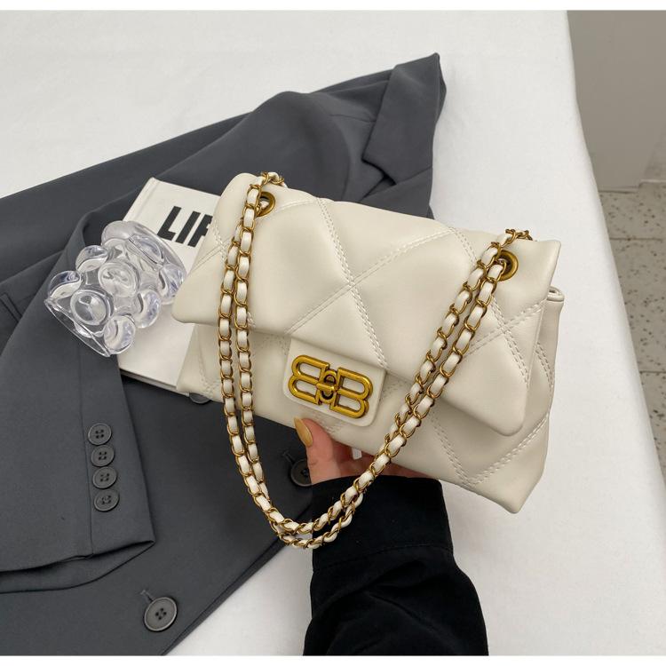 

Rhombus Xiaoxiangfeng bag women s 2025 new retro chain bag, shoulder messenger bag, leather texture small square bag белый