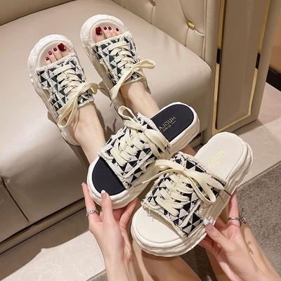 Ein-Wort Canvas-Slipper Damen Sommer Outdoor 2025 neu dicksohlige vielseitige super feuerlösliche Mode unbesohlte Sandalen Damen