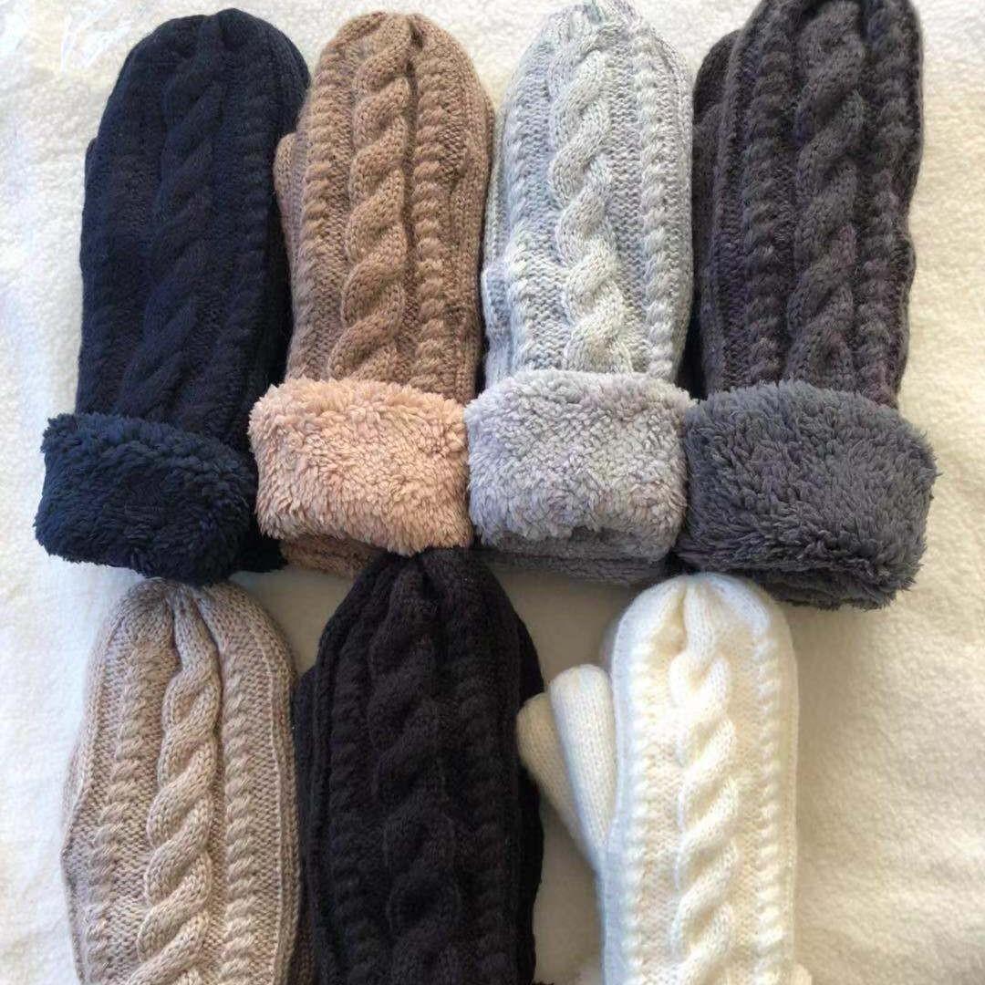 

Korean Style Plush Knit Jacquard Velvet Warm Gloves One Size чорний