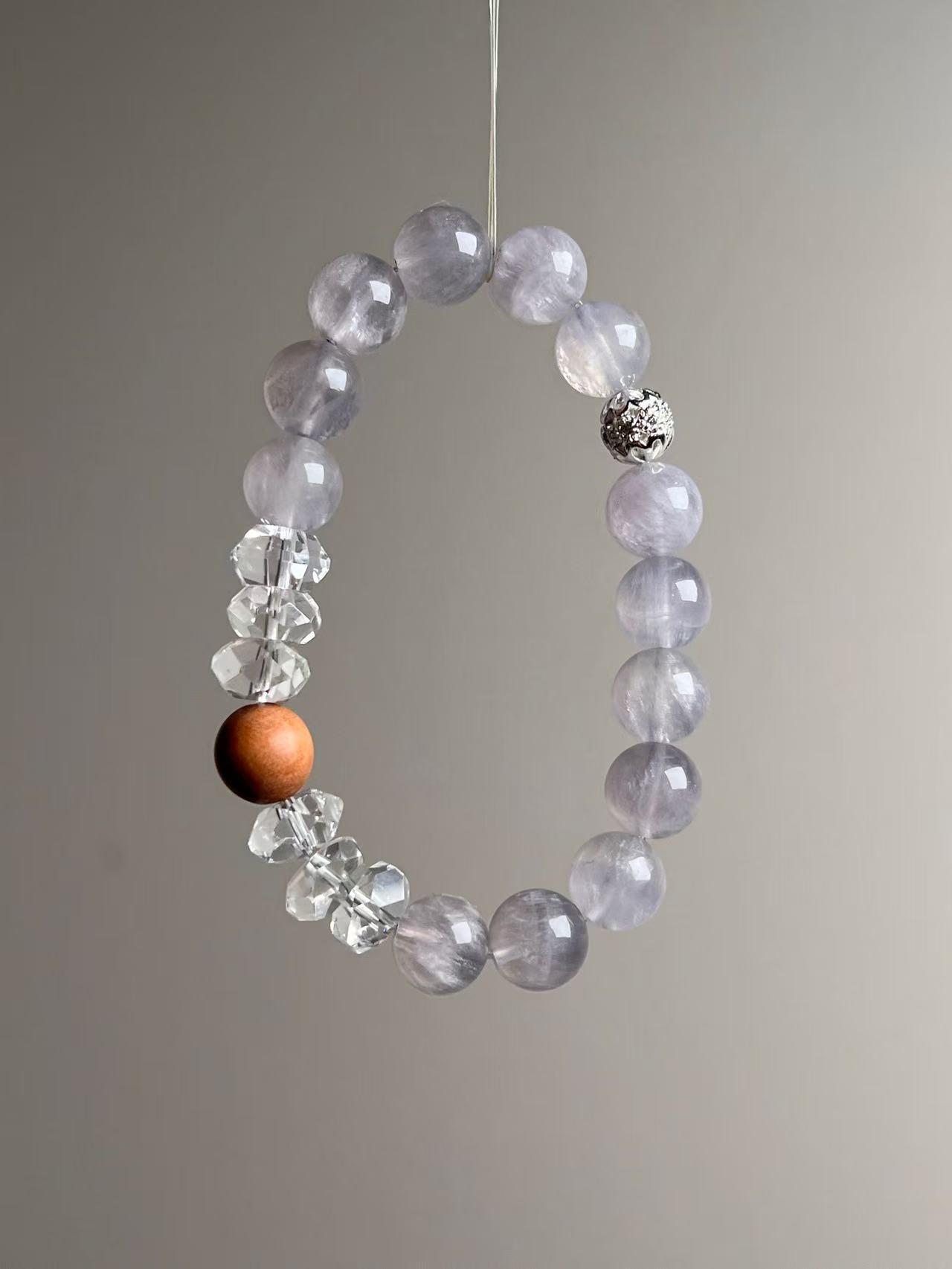 

Women s Retro Bracelet: Faceted White Crystal with Blue Fluorite