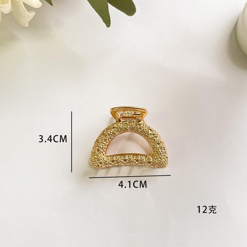 Korean Version Niche Metal Large Hair Claw for Women, New Shark Clip, Simple Shower Hairpin, Personalized Style
