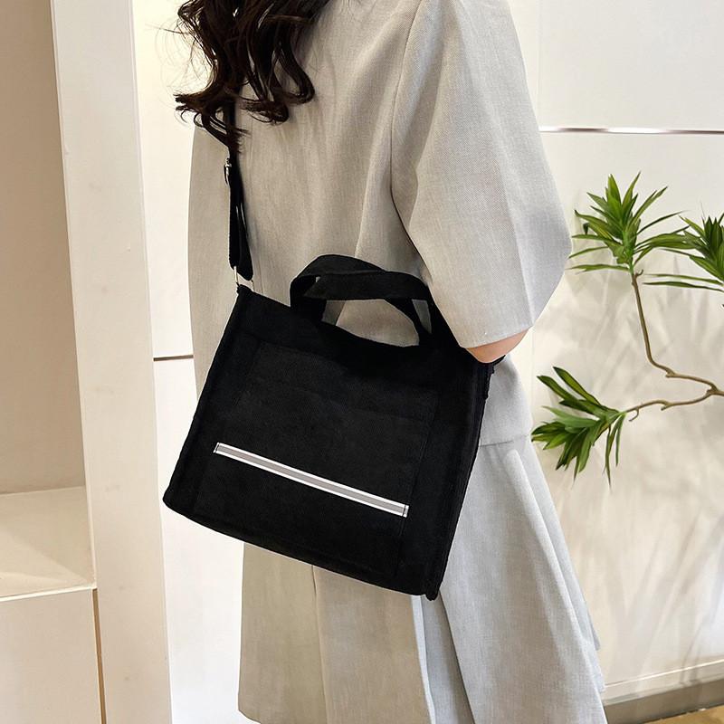 Trendy Vertical Canvas Tote Bag For Women Casual Style With Ample Space And Unique Design