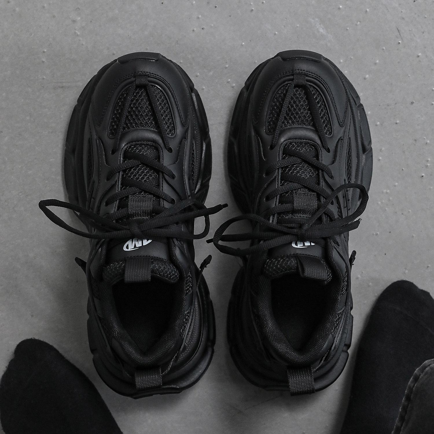 

Черные папины кроссовки мужские 2026 новая весна и осень толстая подошва увеличивающие рост универсальные дышащие сетчатые кроссовки мужская модная обувь 39 (men’s size) чёрный