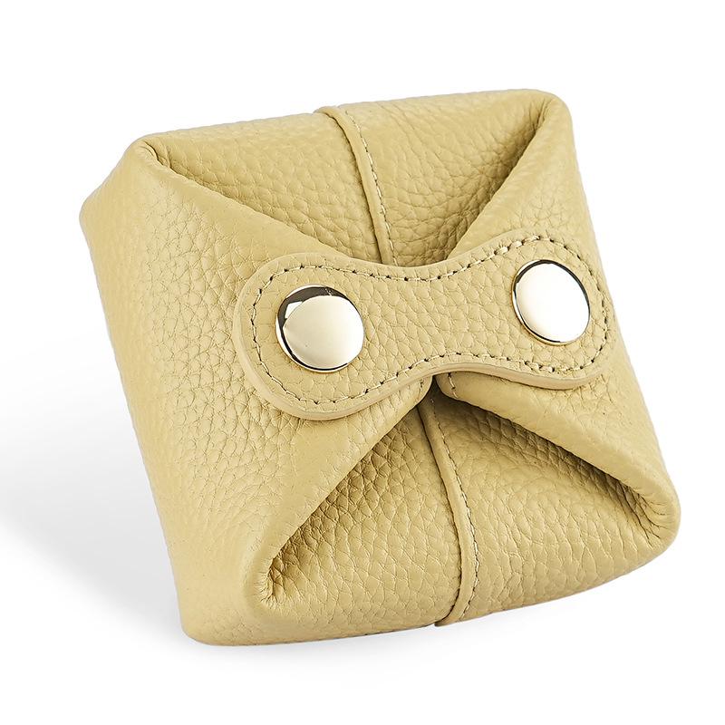 Urocza japońska i koreańska mini portmonetka ze skóry bydlęcej na monety, słuchawki, szminkę i klucze