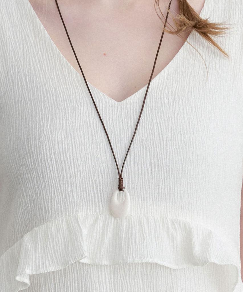 Halden Oval Drop Necklace (N056_White)