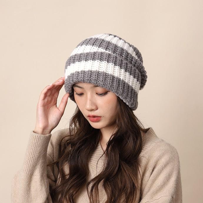 Pile hats autumn and winter lazy wind color matching coarse knitted wool hats women's cold hats men's big head circumference showing small face