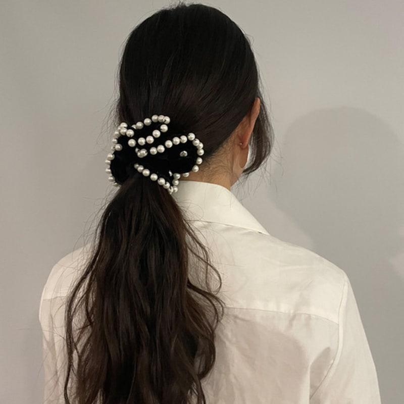 SCHO JEWELRY Ariel Luxx Velvet Scrunchie