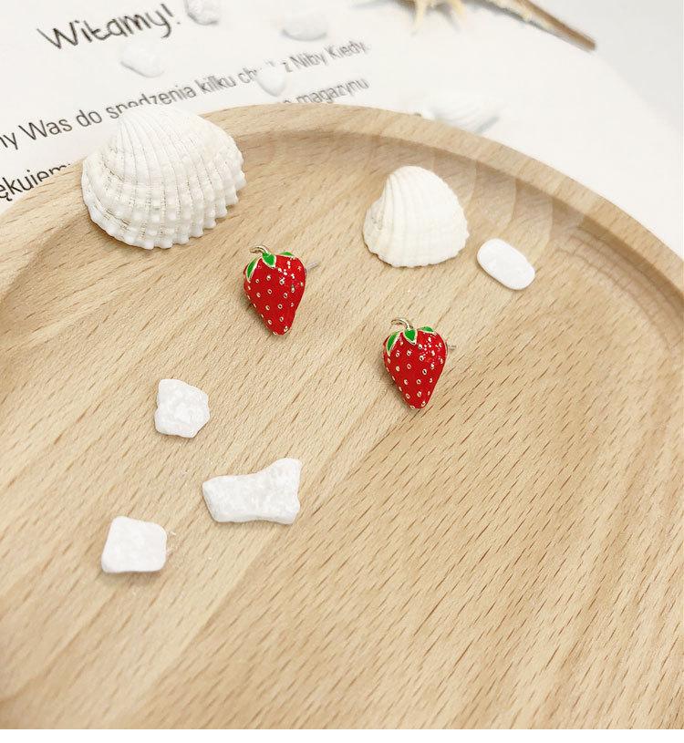 Acrylic Strawberry Earrings Street Shooting Net Red Wild Small Cute Red Strawberry Fruit Earrings Women