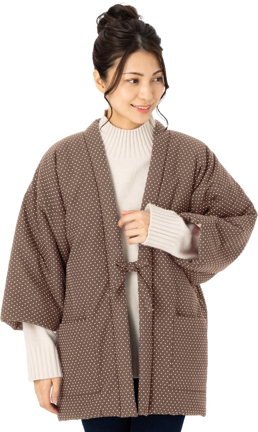 

Watano Sato (Cotton Village) Japanese-made Women s Hanten (short padded jacket) - Kurume Dobby Weave Cotton-filled Hanten 8080 (Mini Dot Mocha, Free