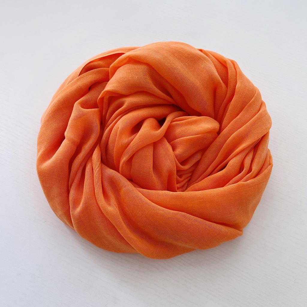 Herbst und Winter vielseitiger langer einfarbiger Baumwoll- und Leinen-Schal Damen Japanischer Retro Kälteschutz warmer Strickschal