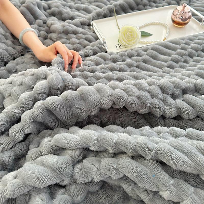 Four Seasons Thick Warm Fleece Blanket Lightweight Luxury Solid Color Multifunctional Rabbit Fleece Blanket Bedroom Room Blanke