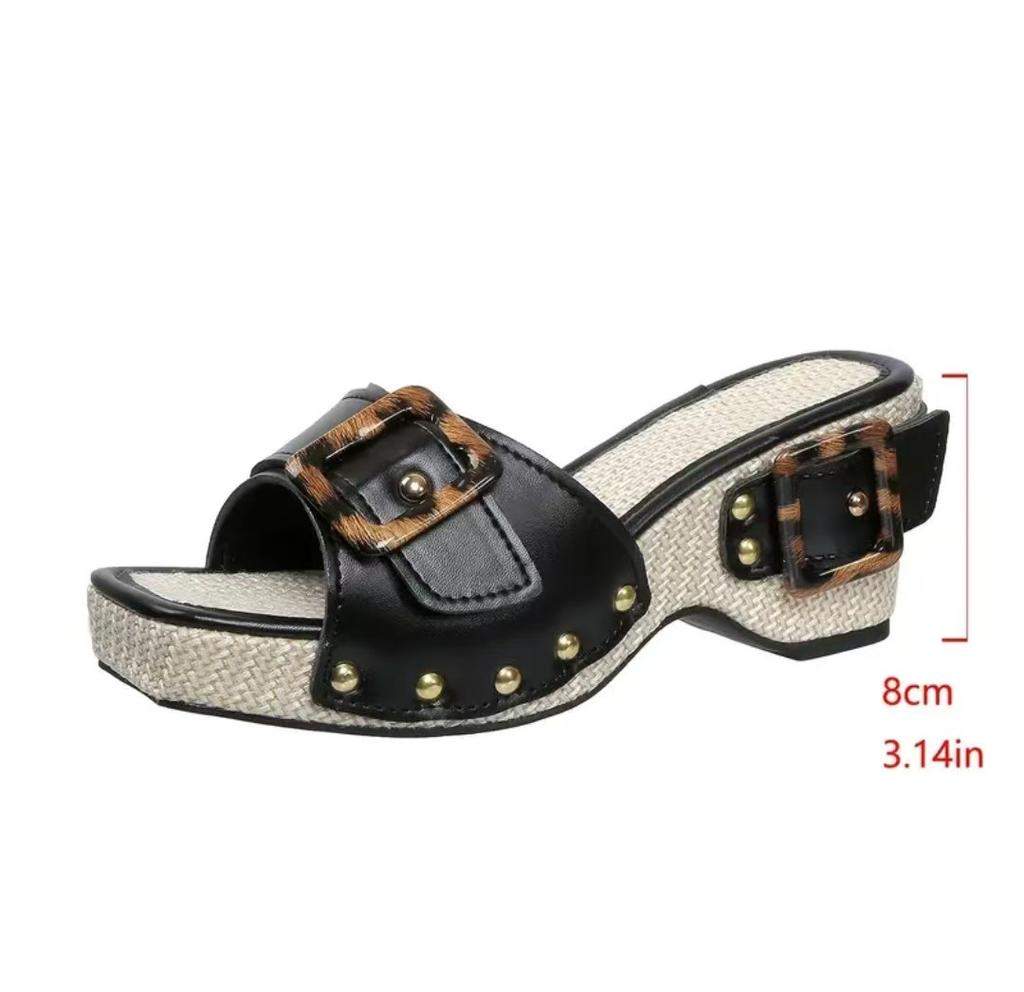 2025 New Luxury Women's Classic Slippers Summer Exquisite Buckle Metal Buckle Slippers Outdoor Casual Play Beach Cool Slippers