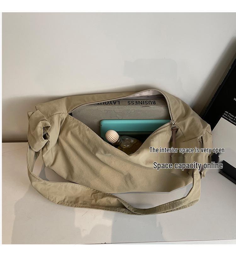 Niche Pleated Nylon Shoulder Bag: 2026 Large Capacity Dumpling Crossbody for Women and Students