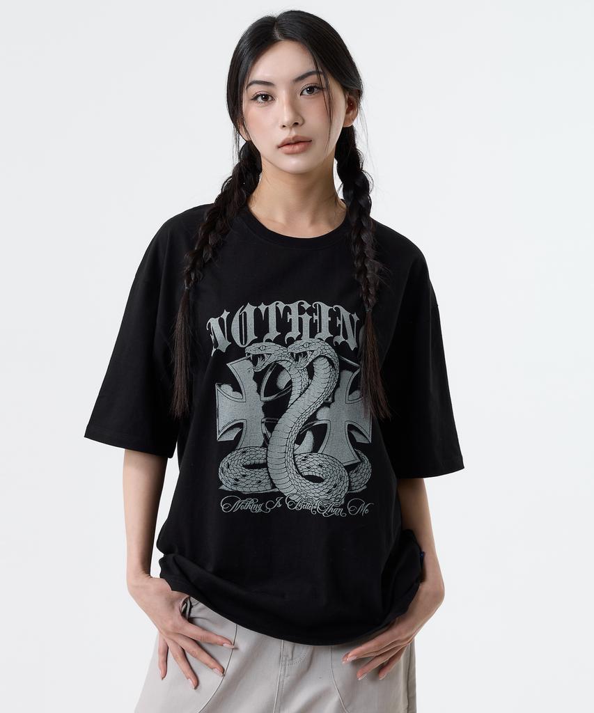 Nasttingijeubeleoldaenmi Snake Graphic Tee_Black