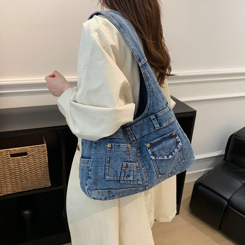 Washed Denim Slouchy Hobo Bag with Multiple Front Pockets Casual Large Capacity Shoulder Purse for Women Daily Travel