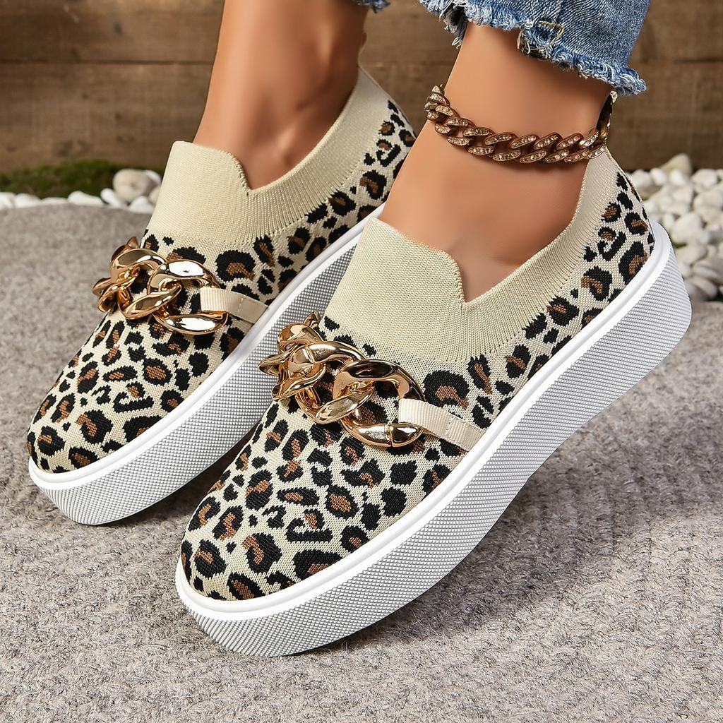 Spring and Autumn European and American large-size color matching lazy round head metal button thick-soled flying-woven women's casual single shoes