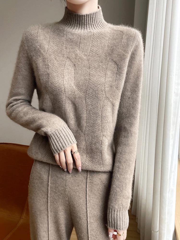 Three-Dimensional Cable Knit Pure Wool Sweater – Autumn/Winter Essential for Warmth & Style