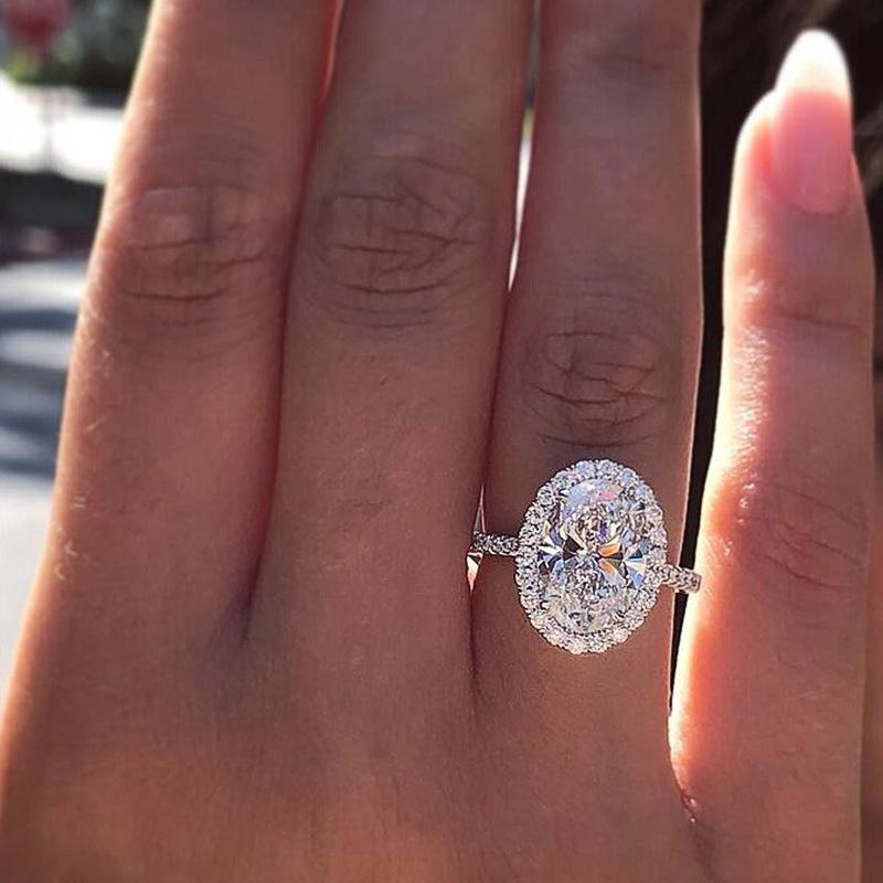 High-end Style Light Luxury Style Zircon Ring Women's Shiny Oval Engagement Ring Fashion Banquet Accessories 2026