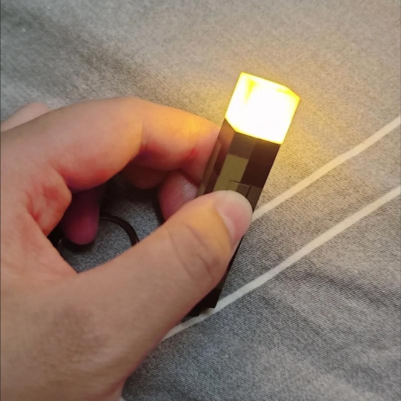 Minecraft Herní Téma Okolní Pochodeň LED Světlo USB Dobíjecí Mini Svítilna Klíčenka Přívěsek na Batoh Dětské Dárky
