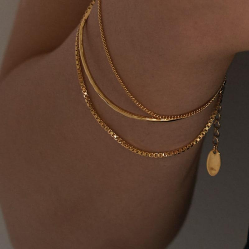 A BIT MOR Layer Chain Bracelet