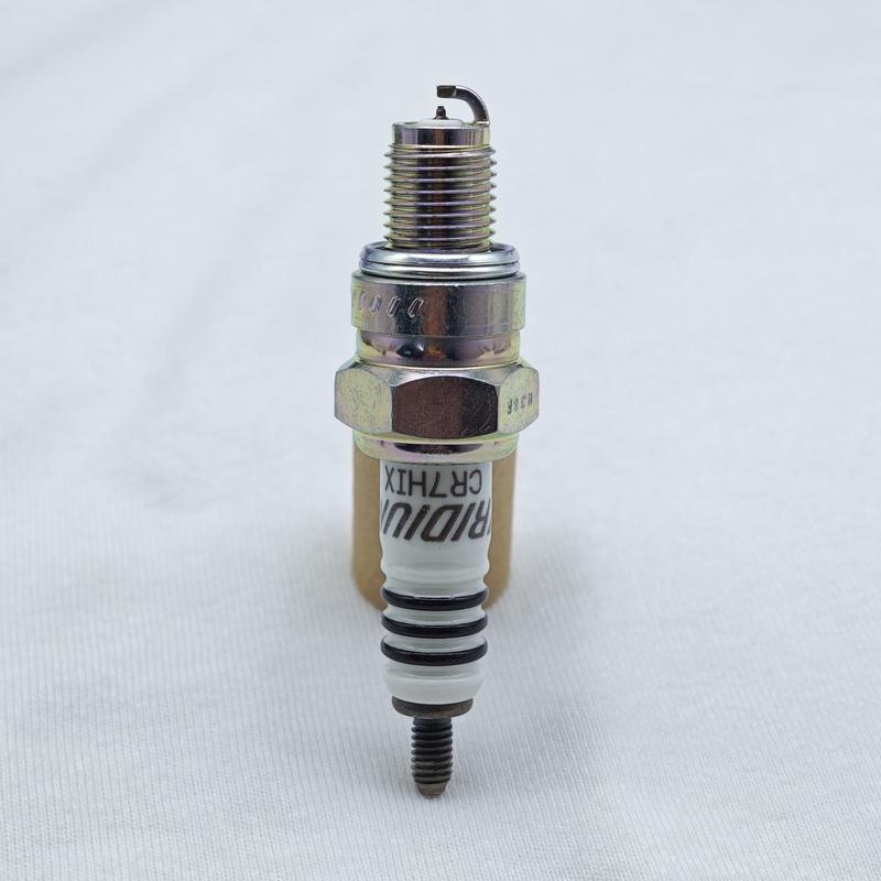 1pcs Original Iridium Motorcycle Spark Plug CR7HIX 7544