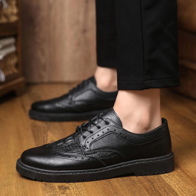 Mens Casual Shoes Classic Carved Block Leather Shoes Lace Up Oxford Work Shoe Fashion Business Men Dress Shoes  De Hombre