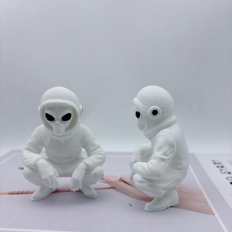 3D Printed Alien Statue Ornaments, Modern Alien Plastic Decorations, Sci-fi Room Space Fun Decorations, Unique Creative Gifts
