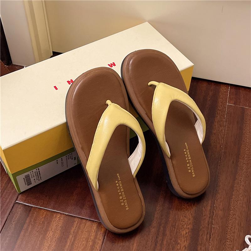 

Шлепанцы на толстой подошве женские модные для улицы летние новые с пяточным ремешком из пеньковой веревки для маленьких ног холодные тапочки 40 жёлтый