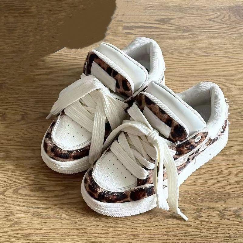 Thick Tongue Leopard Print Bread Shoes Women's 2025 New Popular Student Board Shoes Casual Shoes Ins Trendy Sports Shoes