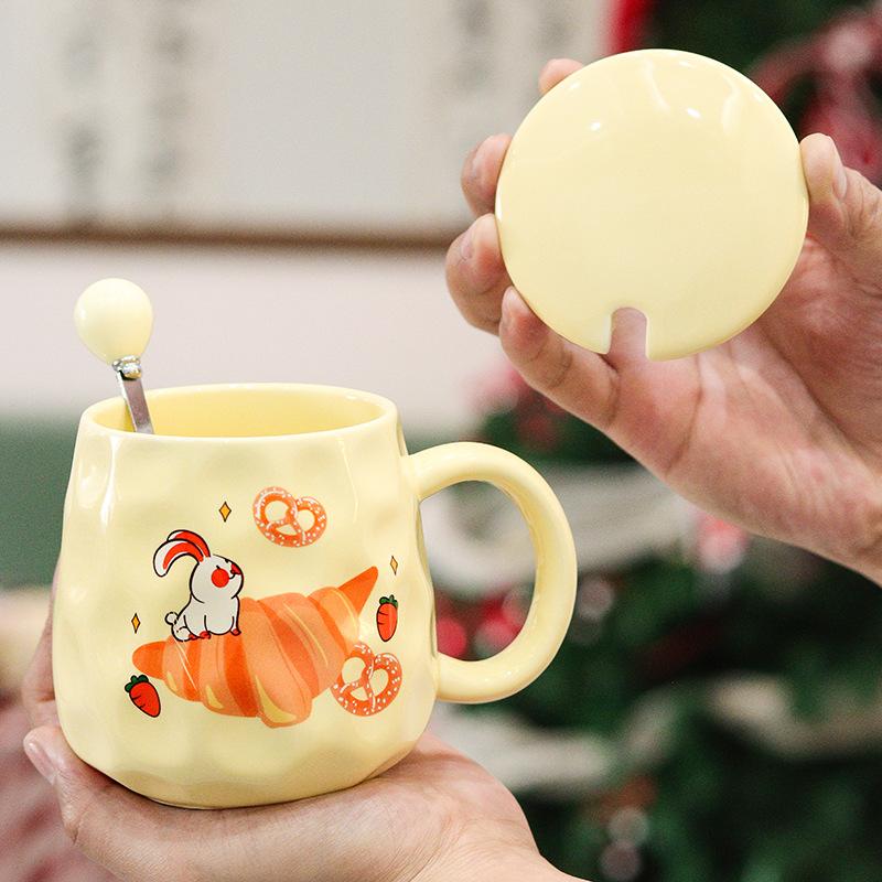 Cream Style Ceramic Mug High Value Drinking Water Cup Pinch Pattern Cup with Lid Spoon Coffee Cup Cute Event Gift Cup