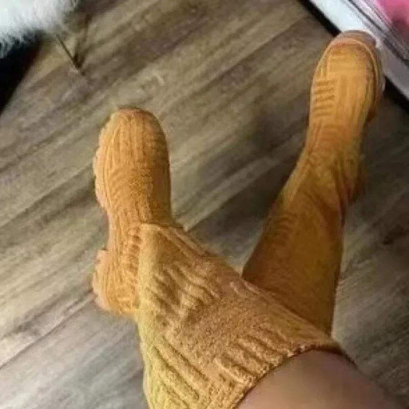 Nouvelles Bottes Hautes d'Hiver Chaudes pour Femmes 2024 Bottes de Marche Décontractées en Daim pour Femmes Confortables à Semelles Épaisses Bottes de Mode pour Défilé