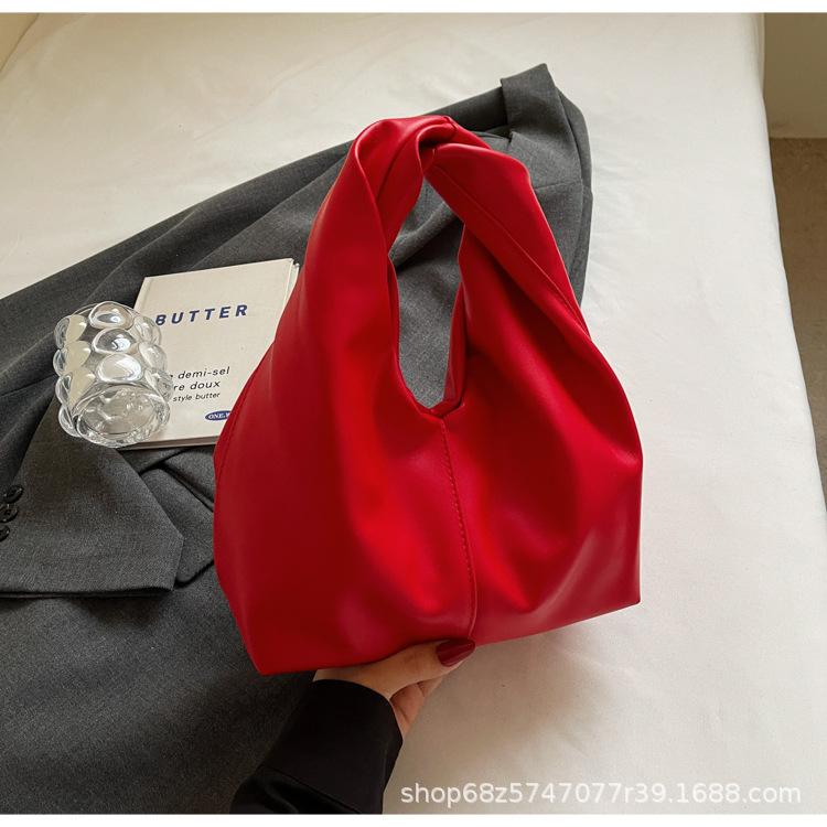 Lazy wind casual cloud bag commuter style women's bag 2025 spring and summer new trend personality simple handbag bag for women