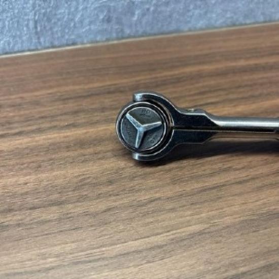 Snap-on Tools  3/8" Drive Hard Grip Compact Round Swivel Ratchet FHCNFD72 Black