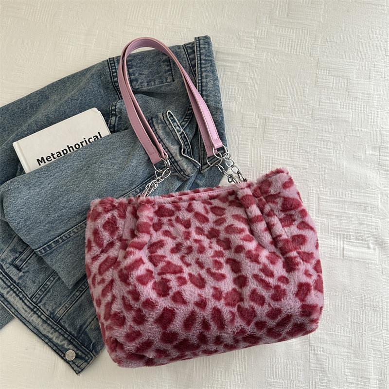 

Stylish Autumn New Pink Plush Tote Bag Featuring Chic Design And Ample Capacity