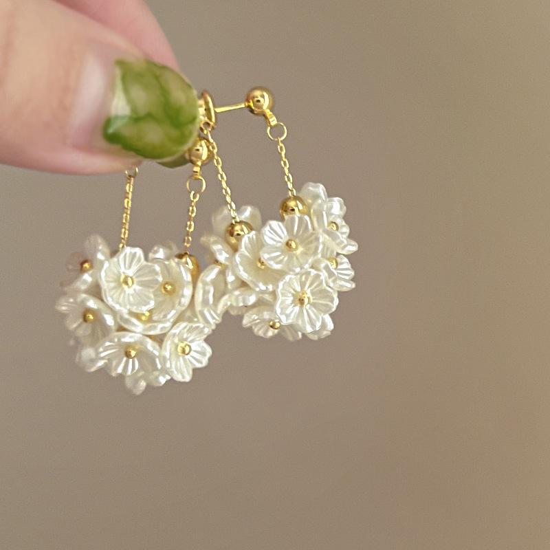 Premium pearl flower fringed earrings 2025 light luxury gentle temperament earrings niche personality earrings women