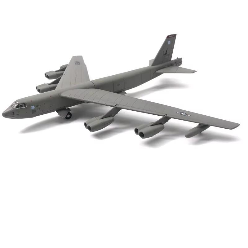 Repülőgép Modellek B-52 B-52H 1/200 Méretarányú Amerikai Hadsereg B52 Stratégiai Bombázóvadász Felnőtt Gyermek Repülőgép Játékok Kiállításhoz