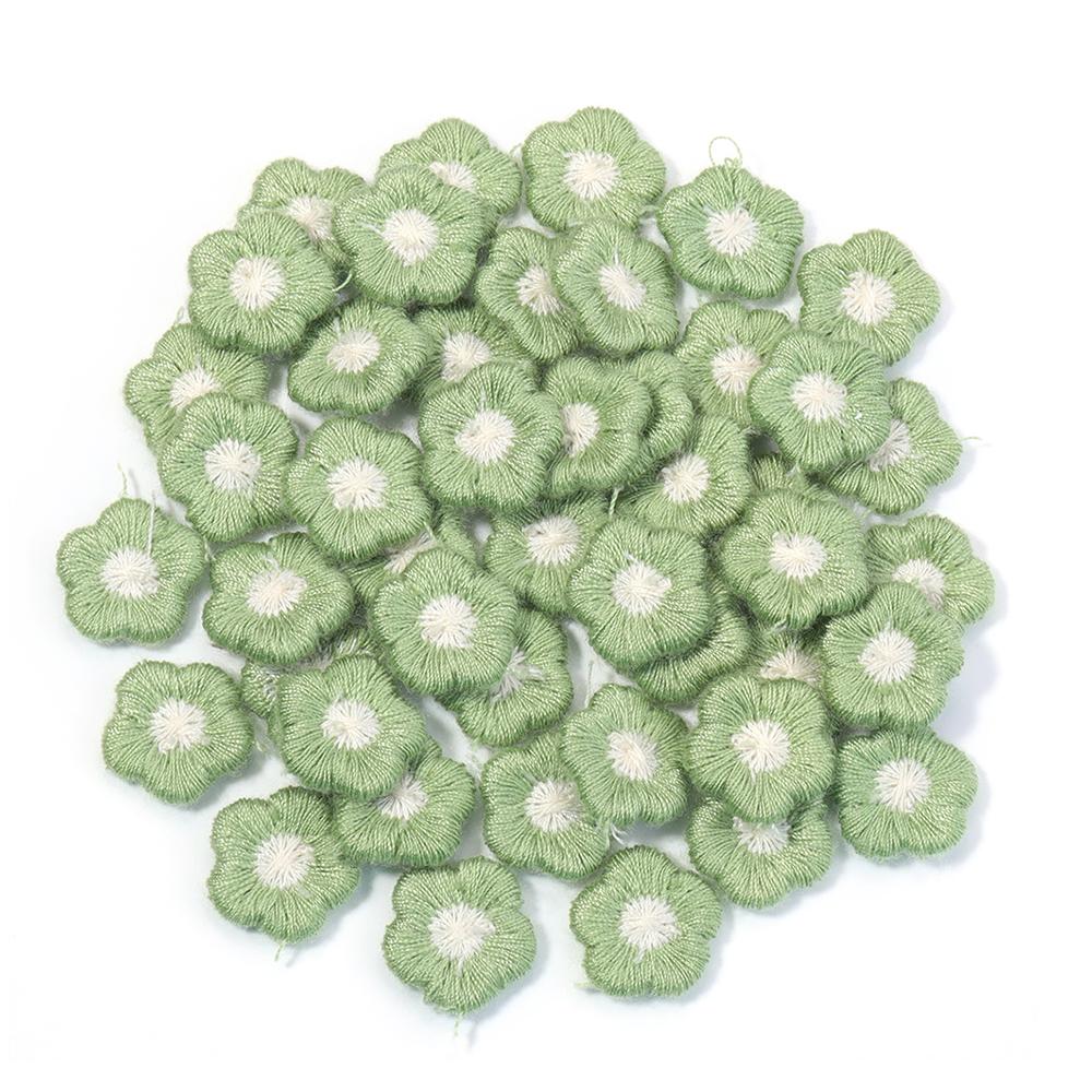 50 Stück/Los Mini Handgemachte Gestickte Blumenflicken Bunte Pflaumenblüten Applikation DIY Kleidung Kopfbedeckung Dekor Nähzubehör
