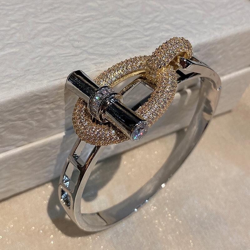 Neues Armband-Set mit horizontalem Stab und Schweinenase, leichter Luxus, Kupfer eingelegt mit Zirkonia