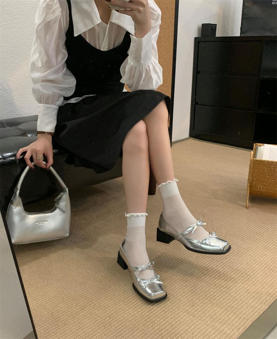 

Evening wind square head bow silver single shoes 2025 spring and autumn new French small fragrant wind Mary Jane shoes Doudou shoes 39 серебряный