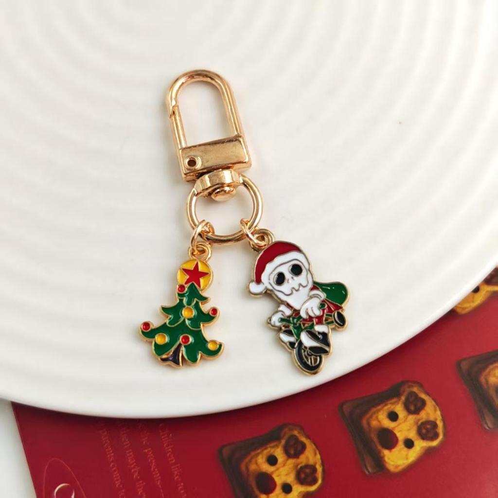 Festive Christmas Keychain: Metal Tree, Snowman & Santa Bag Charm – Stylish Small Gift