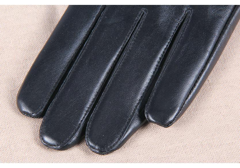 Women's Winter Velvet-Lined Lambskin Gloves - Korean Style, Windproof, Cute Rabbit Fur, Touchscreen Compatible.