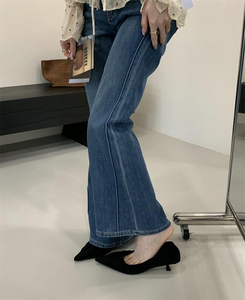 Zapatos individuales plisados de punta de tacón medio alto francés para gatito, zapatos de mujer verano 2025, temperamento, ante negro, zapatos de oficina